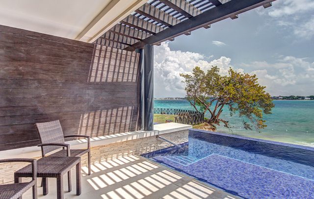 Royalton Negril Beach Luxury Junior Suite Swimout