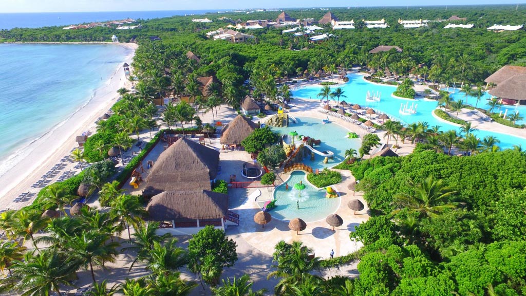 Grand Palladium Colonial