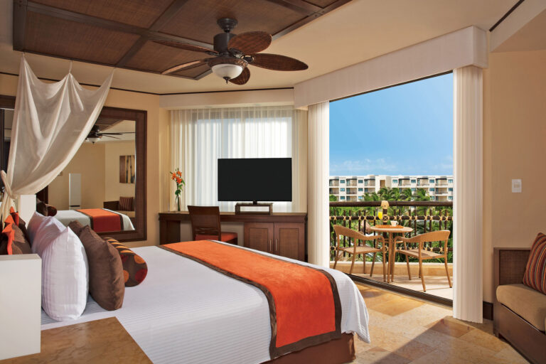 RIV-Dreams-Riviera-Cancun-Room-Premium-Deluxe-Tropical-Garden-View-King