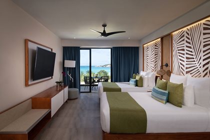 PUJ-Dreams-Macao-Room-Preferred-Club-Junior-Suite-Ocean-View-Double-001