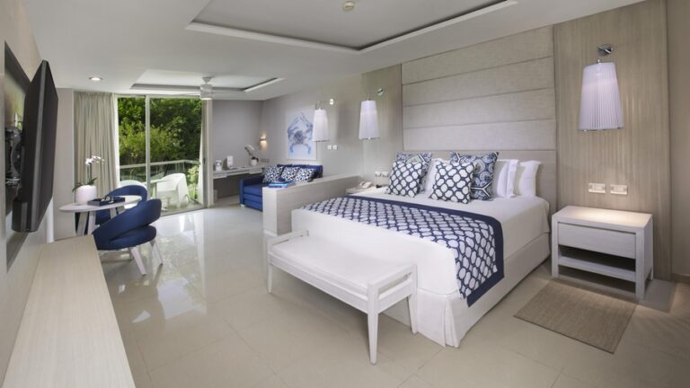 GSRM_Standard_Deluxe_Junior_Suite_3