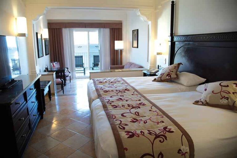room-riu-palace-aruba