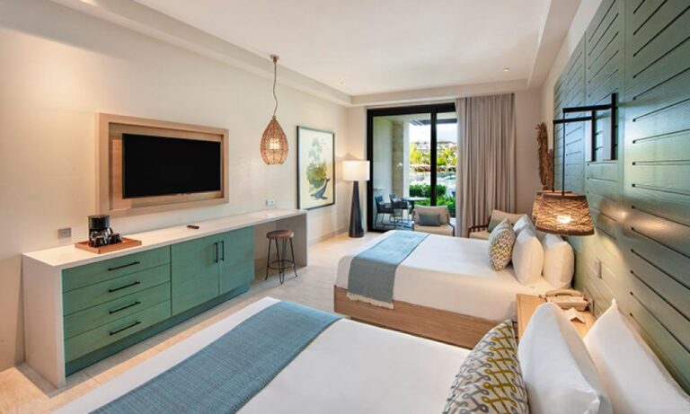 600-1000-vista-general-habitacion-resort-queen-pool-view-junior-suite-lopesan-costa-bavaro-resort-spa-casino-punta-cana-republica-dominicana