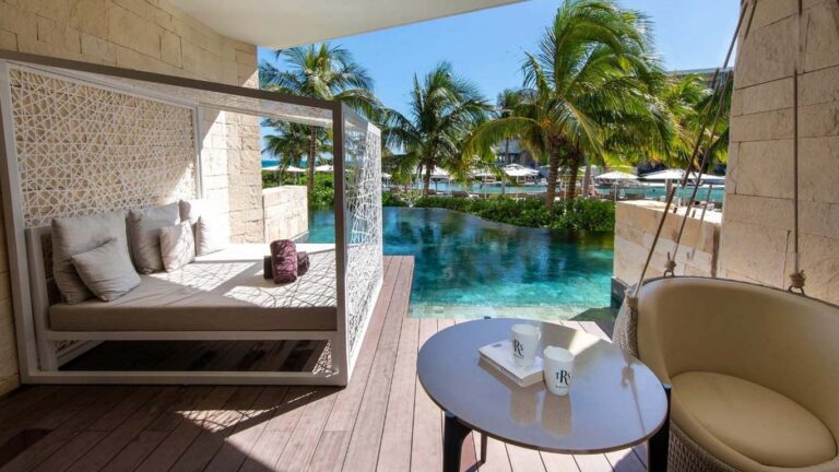 TRS Coral Hotel - jr suite swim up