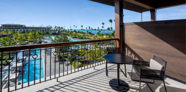 494-1000-terraza-resort-king-ocean-view-junior-suite-lopesan-costa-bavaro-resort-spa-casino-punta-cana-republica-dominicana