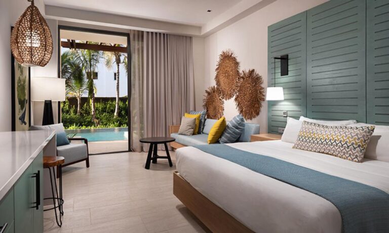 600-1000-vista-general-habitacion-resort-king-junior-suite-swim-up-lopesan-costa-bavaro-resort-spa-casino-punta-cana-republica-dominicana