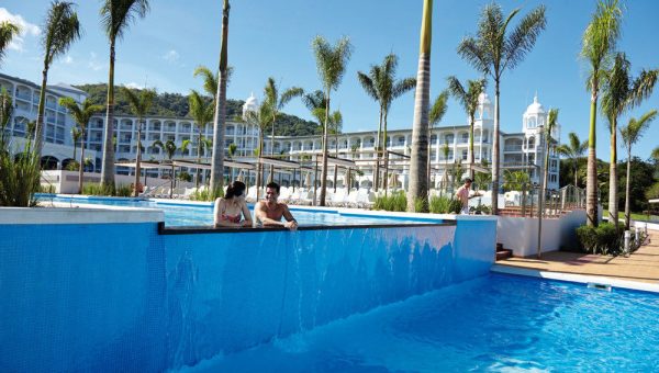 Riu Palace Costa Rica infinity pool